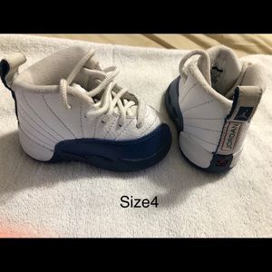 Jordons blue and white retro